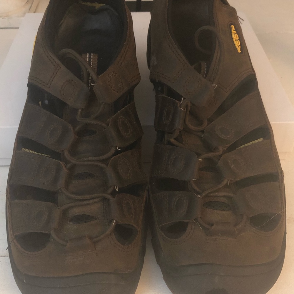 KEEN Glisan Brown Fisherman Sandals sz 10